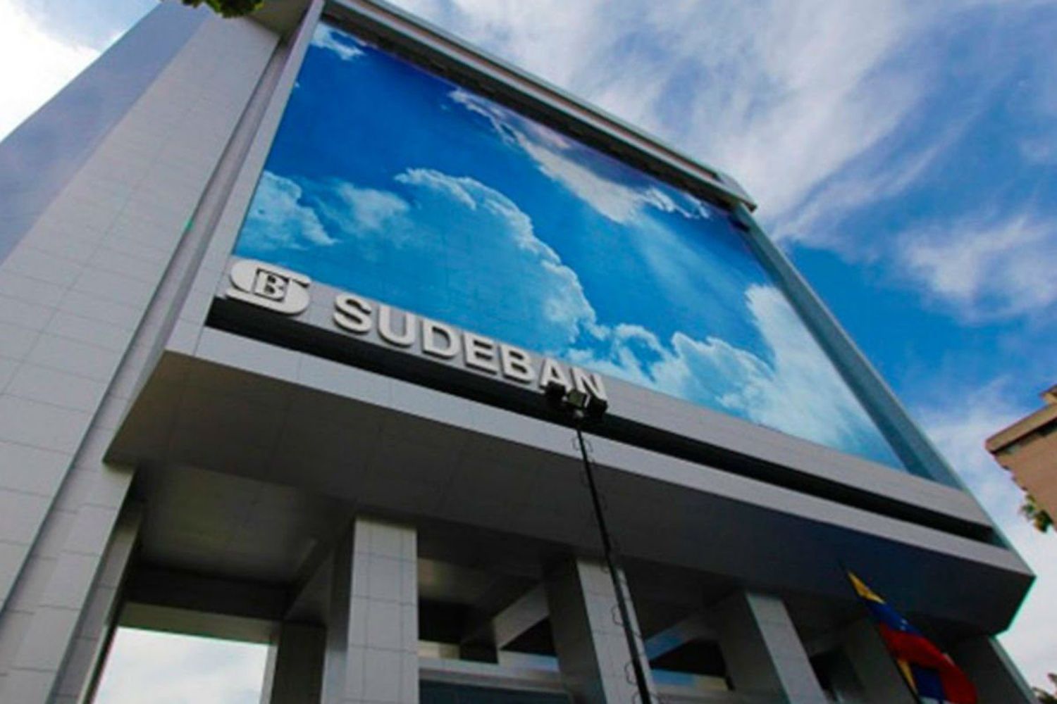 SUDEBAN PROHÍBE A YUMMY operar con cualquier entidad bancaria en Venezuela