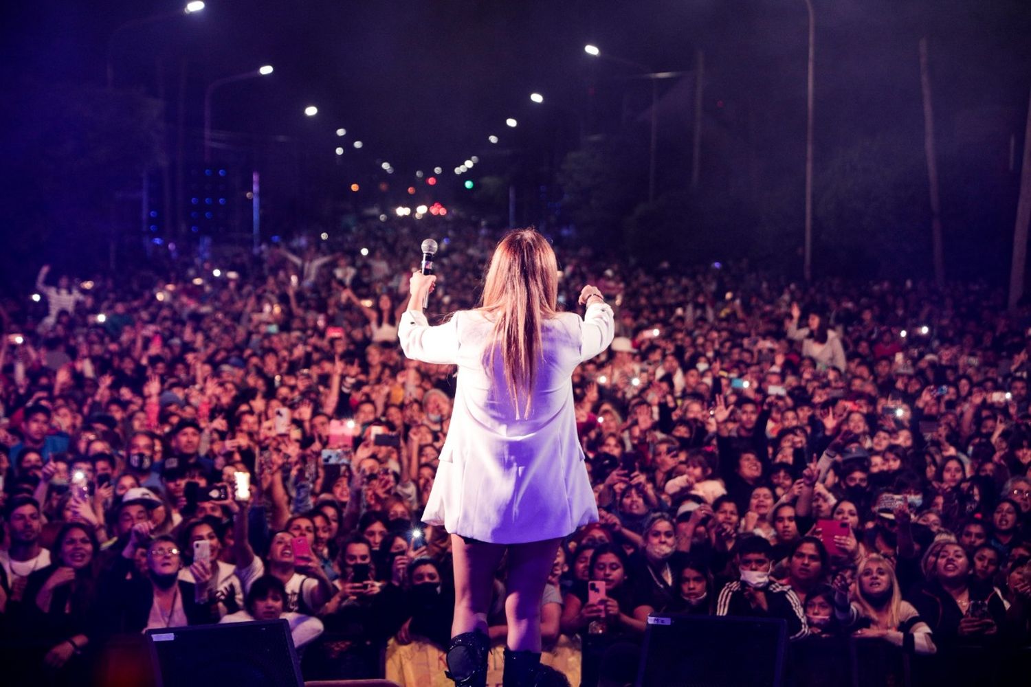 Festival de Primavera en La Matanza: Presentación de Karina “La Princesita” y cierre de Agostini