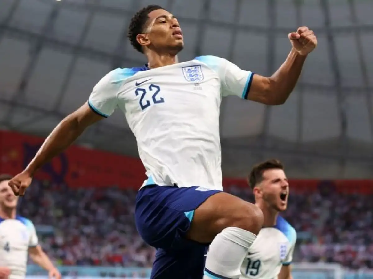 Inglaterra aplastó a Irán en el primer partido del Grupo B