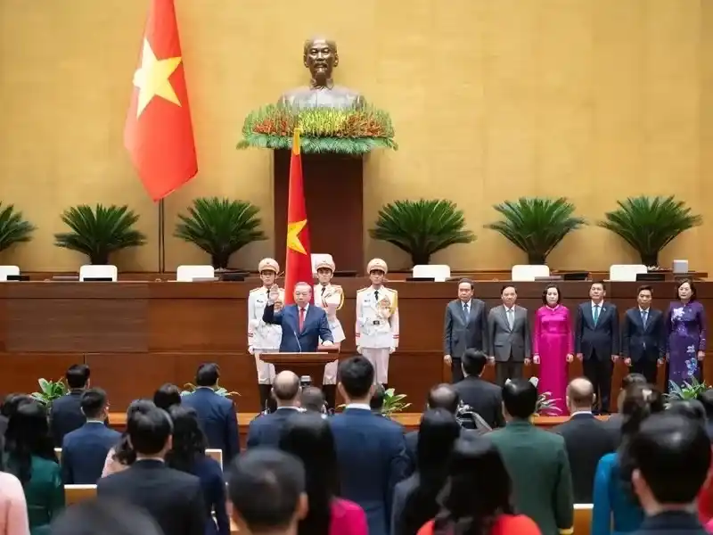 To Lam asumió como nuevo presidente del país.