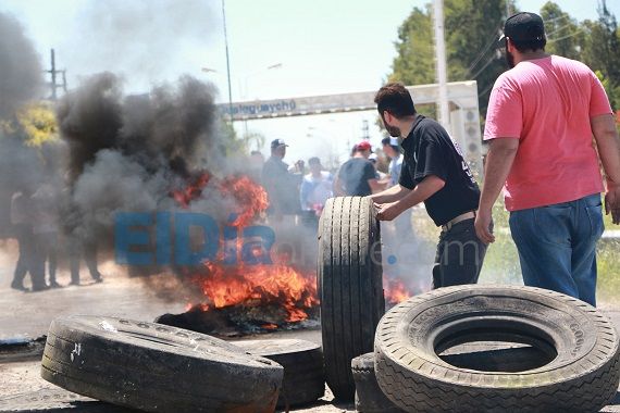 Trabajadores de Imperial Cord se manifestaron en la entrada al PIG 