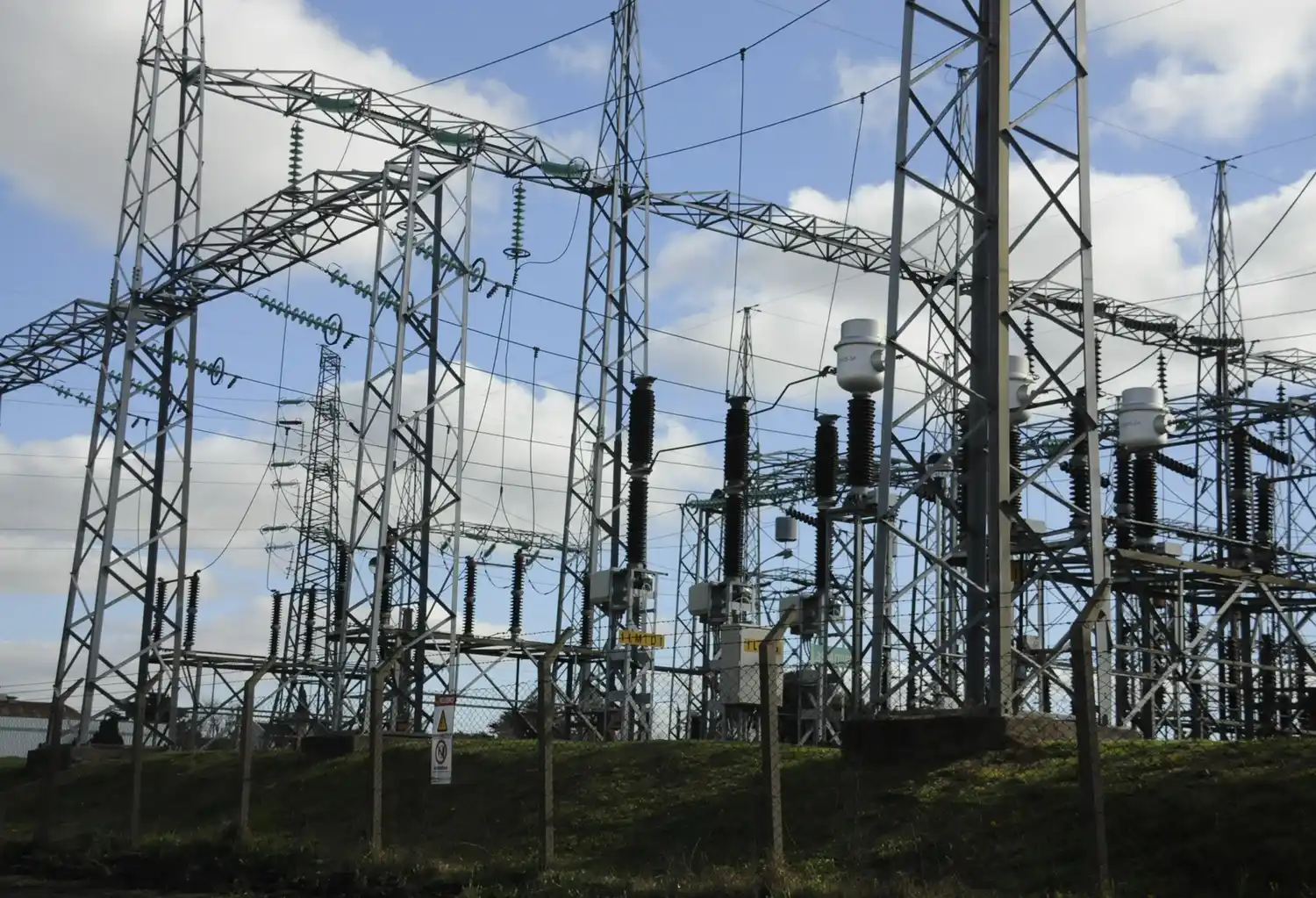 Comienza nuevo esquema tarifario de energía, con reprogramación de precios estacionales para Nivel 1