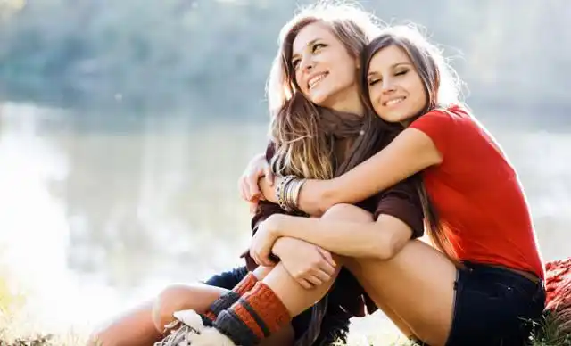 Cómo avisar a una amiga de que su relación es tóxica