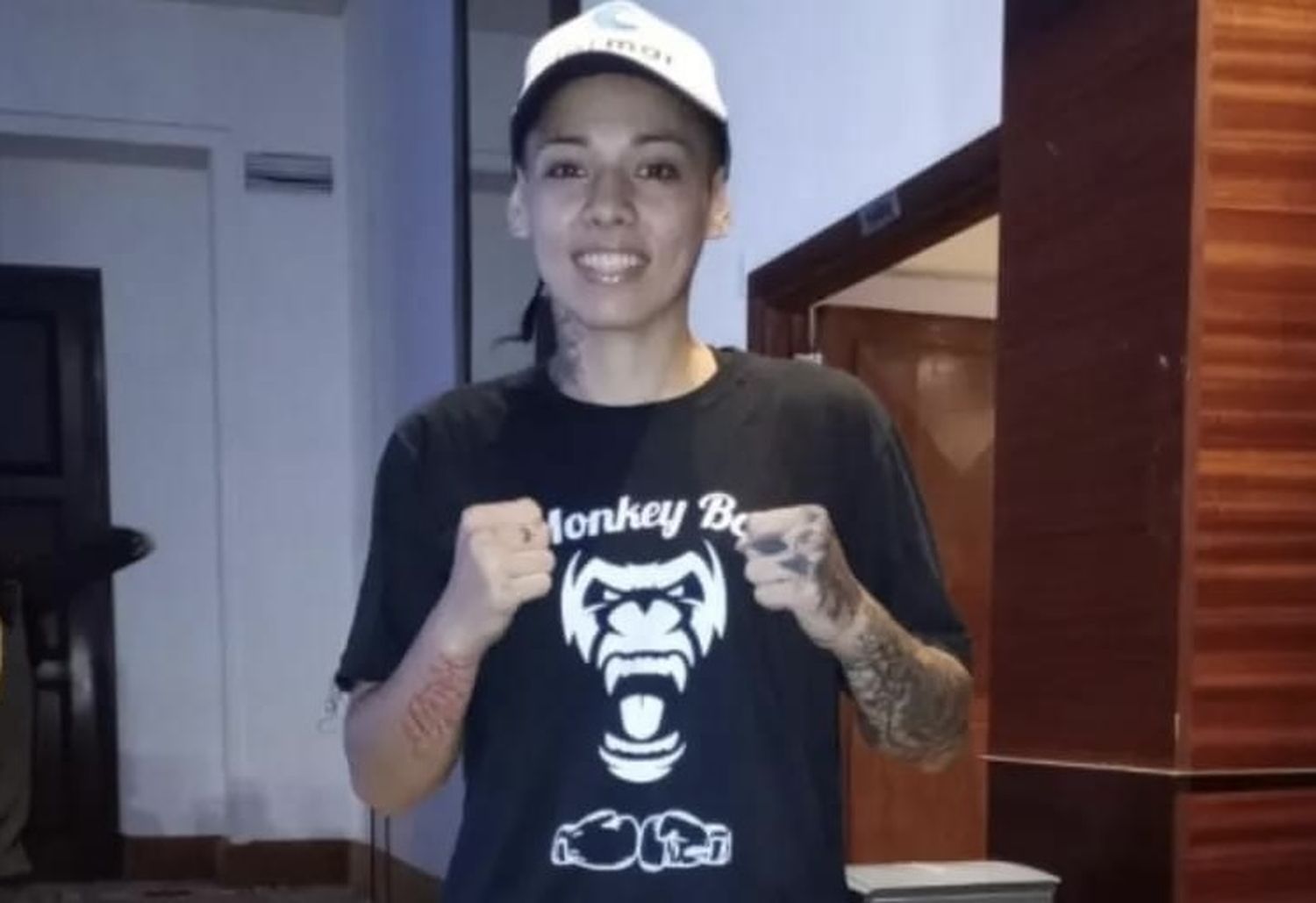 Charly Vivas debutó con KO y Bastida ganó el duelo femenino en el Casino Central