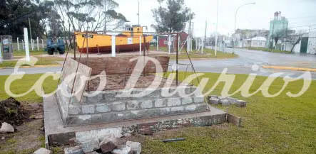 Fue restaurado el monumento de la familia del pescador y en los próximos días será reinaugurado en el puerto