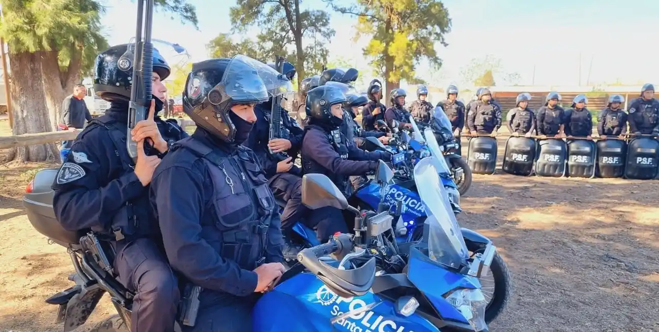 En la página web del Instituto de Seguridad Pública de la Provincia (www.isepsantafe.edu.ar) se podrán hacer los trámites y el seguimiento de las inscripciones.