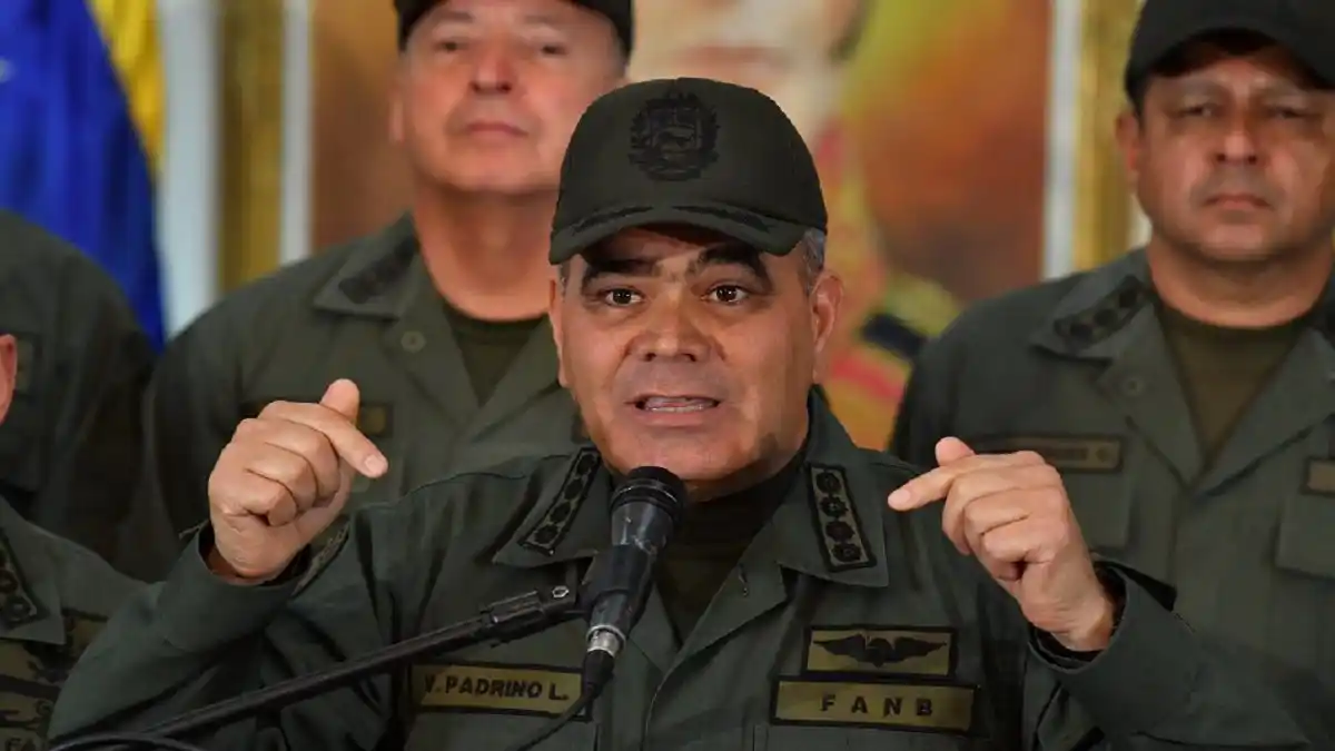 «EE. UU. le declaró la guerra a Venezuela» con las sanciones: Vladimir Padrino ratifica que la FANB va a defender al país