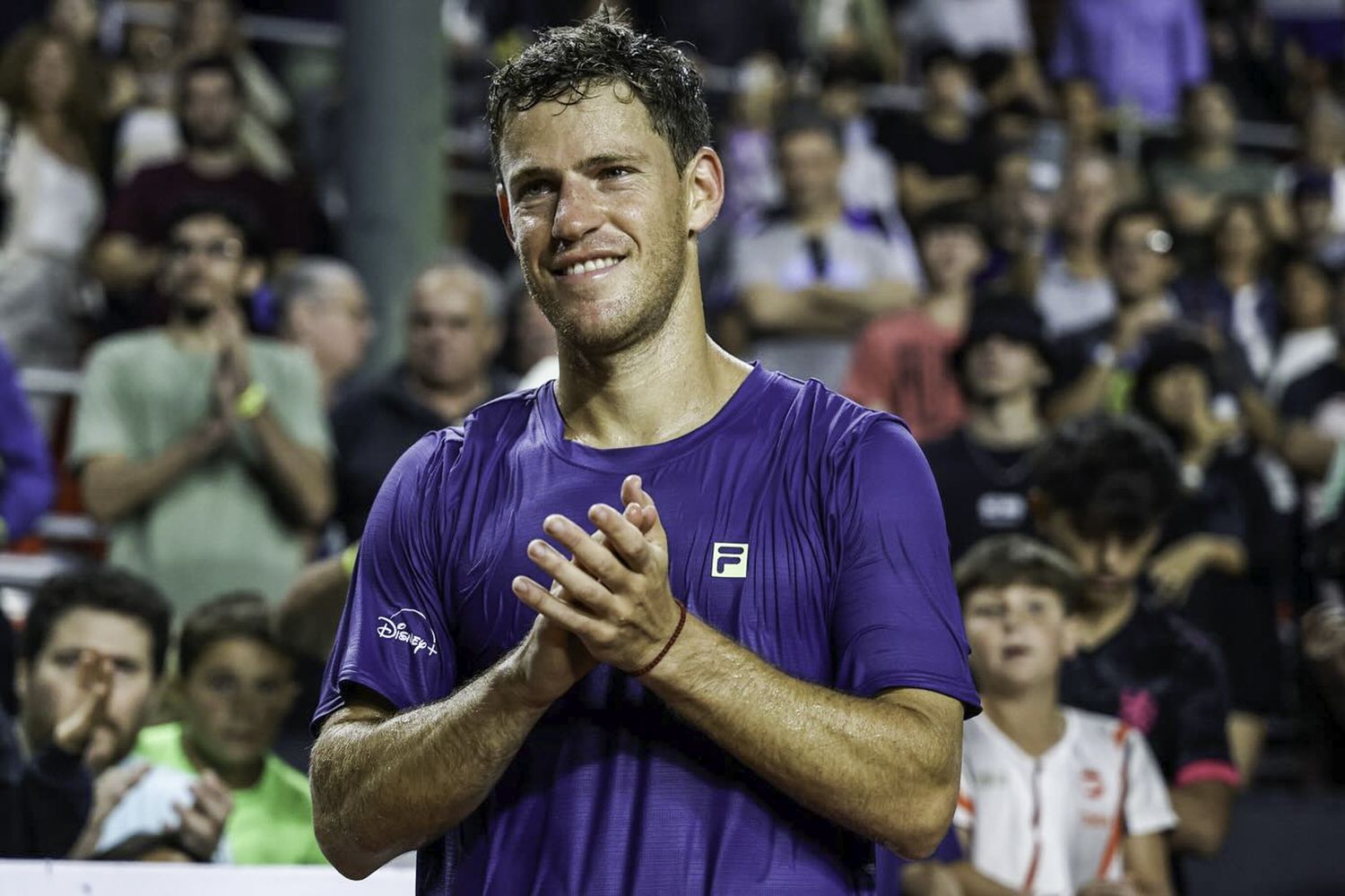 “Peque” Schwartzman, con sabor a despedida