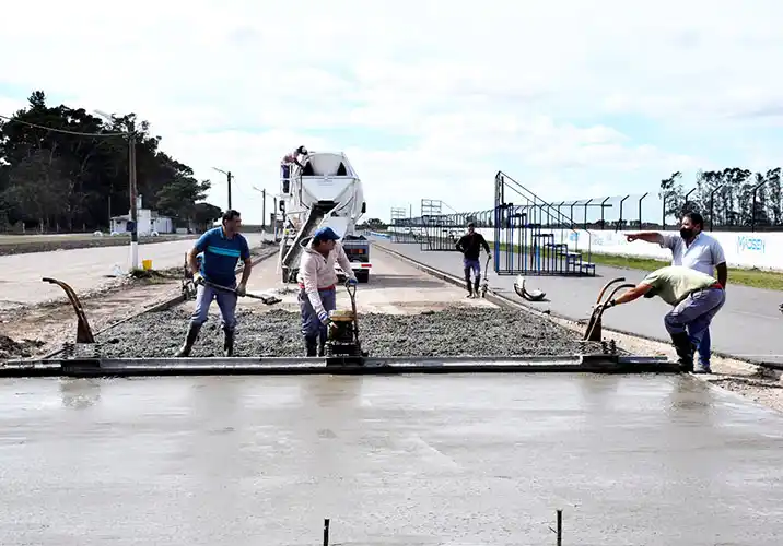 Pavimentan los boxes del autódromo de San Cayetano