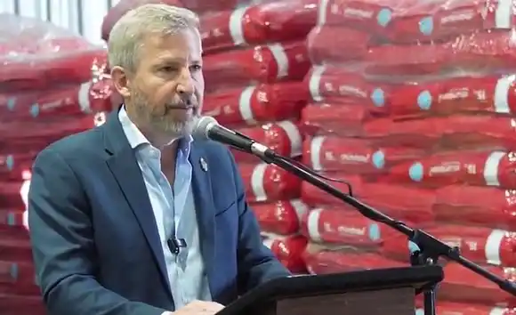 Frigerio anunció una reducción de Ingresos Brutos para el sector avícola