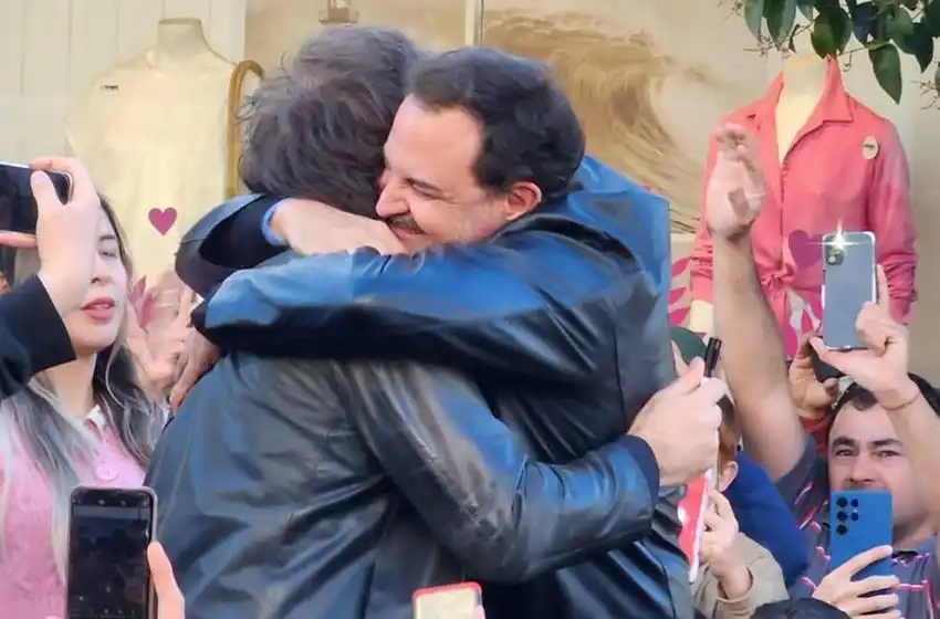 La Libertad Avanza denuncia "entrega de boletas apócrifas junto a candidatos de JxC"