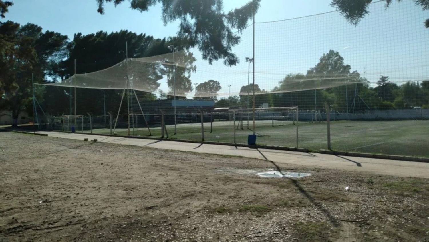 Trifulca en torneo de fútbol de Bahía Blanca: Un penal pateado dos veces originó la pelea