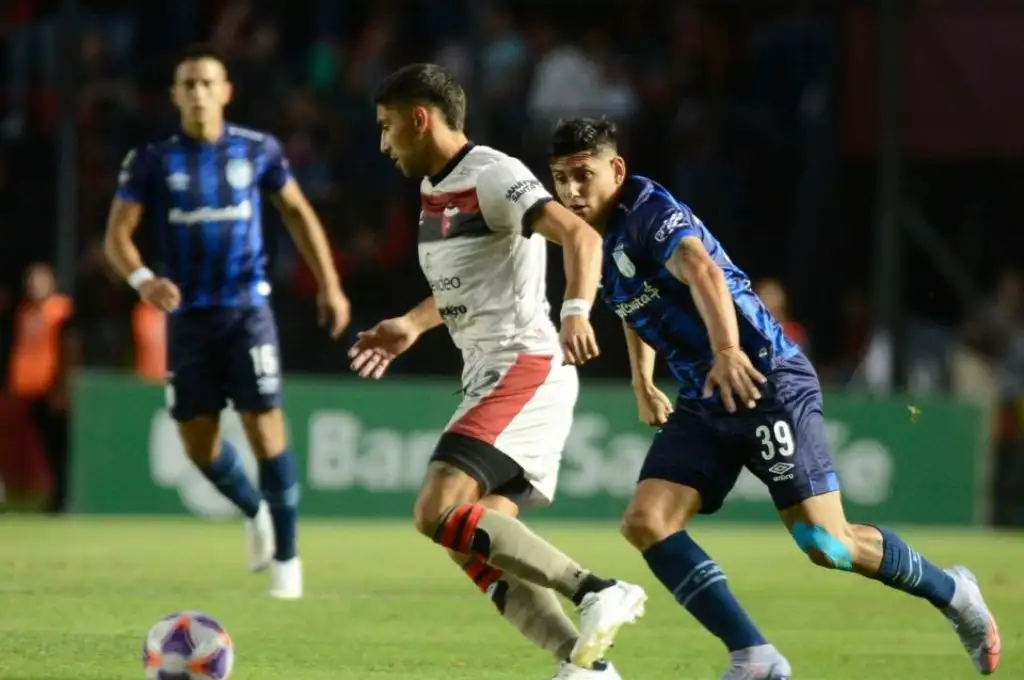 Colón empató con Atlético Tucumán y continúa en el fondo de la tabla