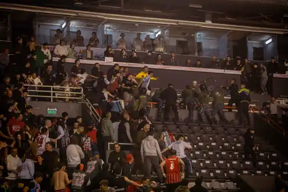 Dura sanción para Quilmes y Peñarol: seis partidos sin público