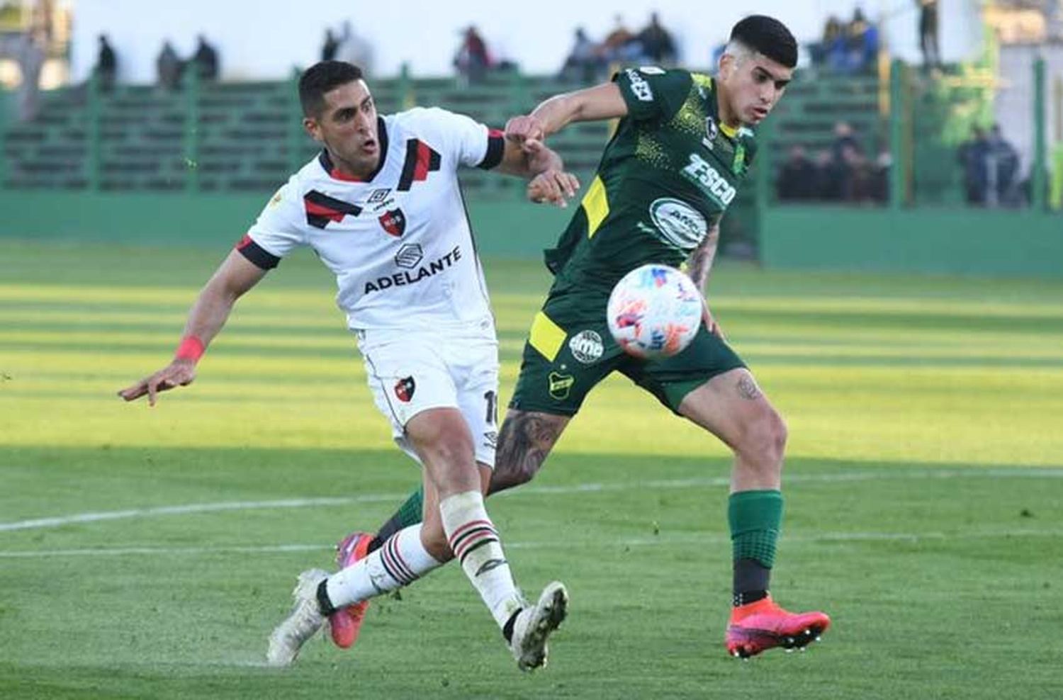 Racha negativa fuera de casa: Newells no tuvo una buena tarde en Varela y cayó ante Defensa