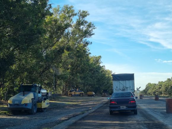 Ruta 1001: Vialidad Provincial estuvo el lunes en la zona de los trabajos de repavimentación
