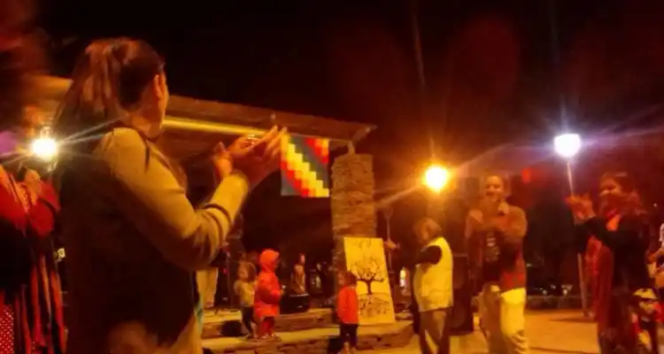Música por la memoria: Bruno Arias cerró la jornada en la Plaza Belgrano