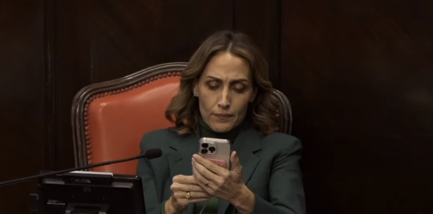 Arietto filmó toda la sesión y generó polémica.