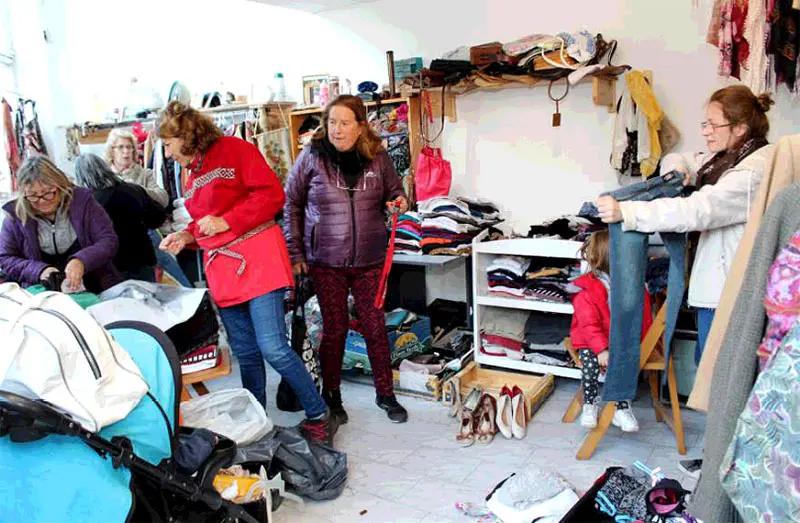 Una nueva feria de la cooperadora a beneficio