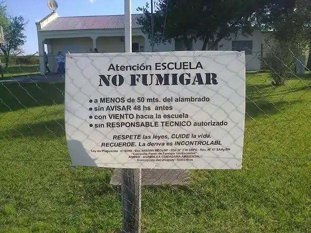 Denuncian que una escuela fue fumigada sin respetar las nuevas distancias 