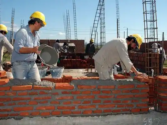 El costo de la construcción y los precios mayoristas subieron 1,7% en febrero   