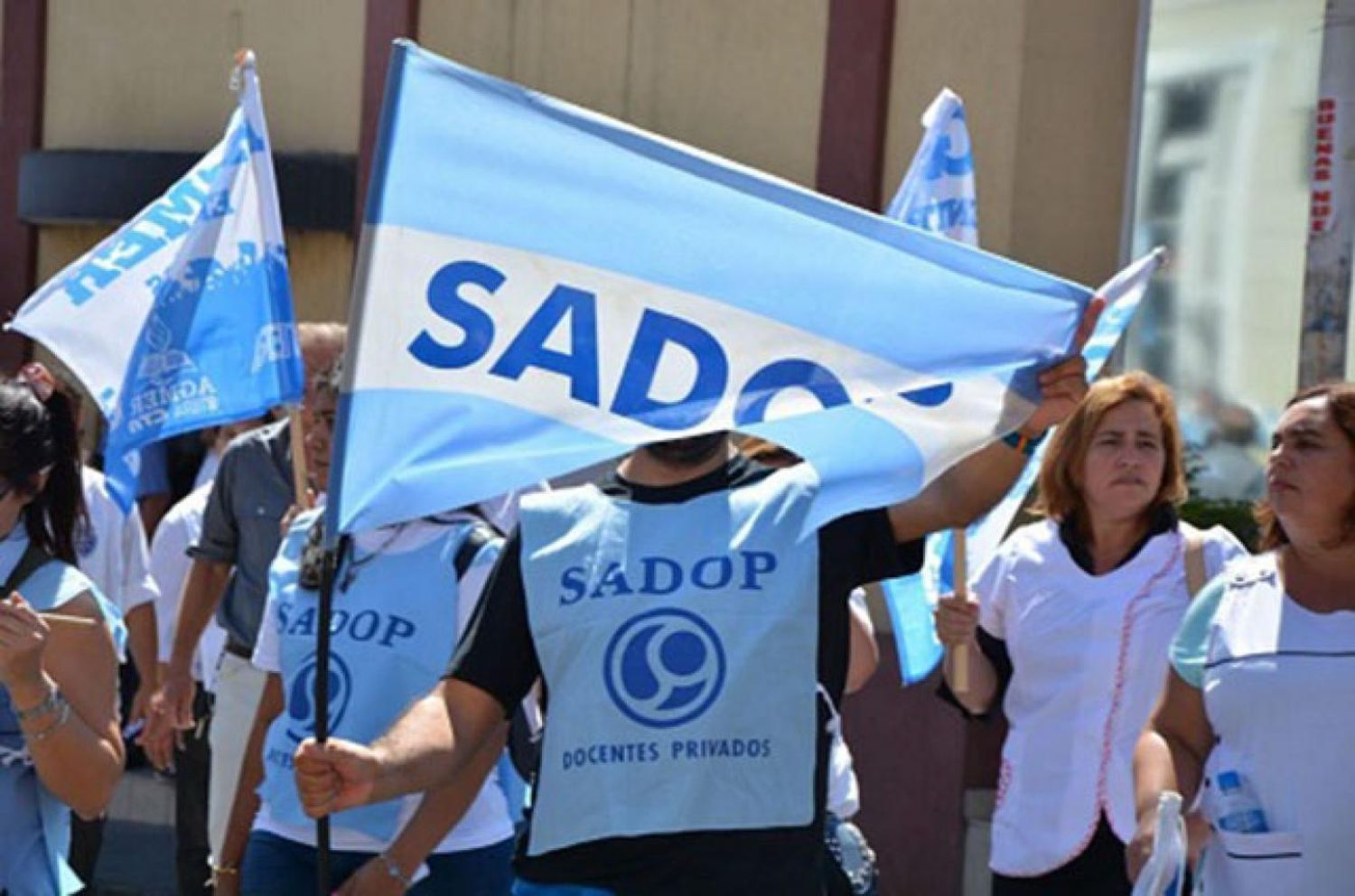 Sadop pide suspenderlas clases presenciales 