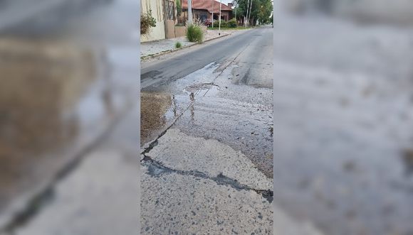 Pérdida de agua en Perón 450