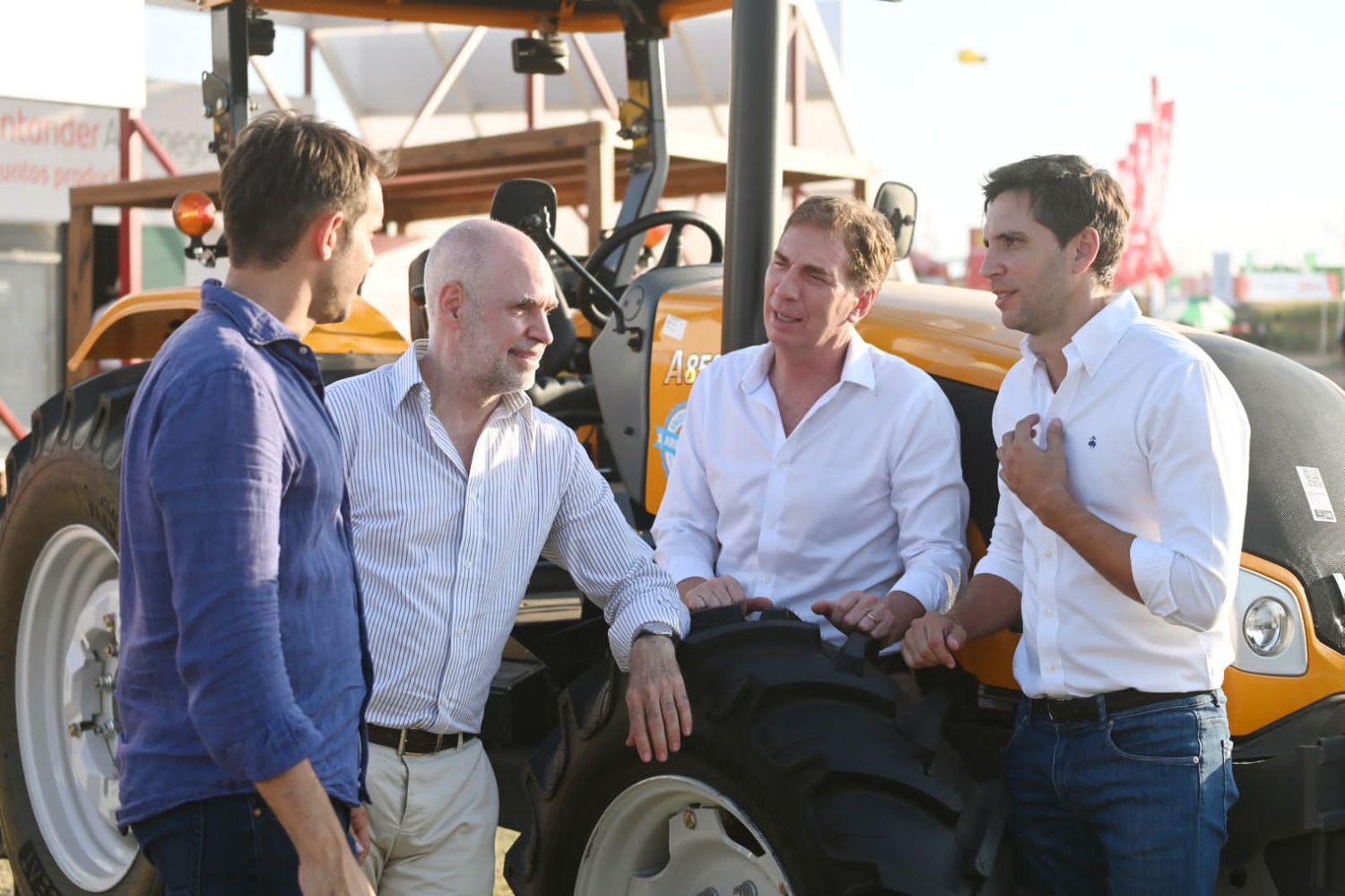 Horacio Rodríguez Larreta y Diego Santilli, en Expoagro.