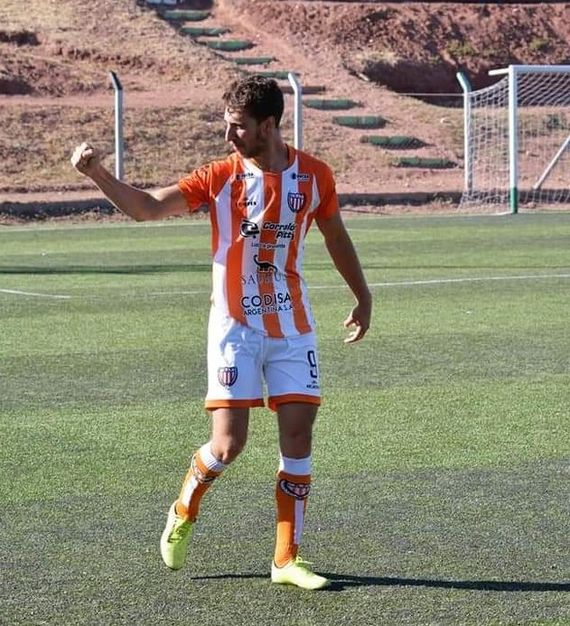 Bernardo Deliso, goleador tandilense de exportación