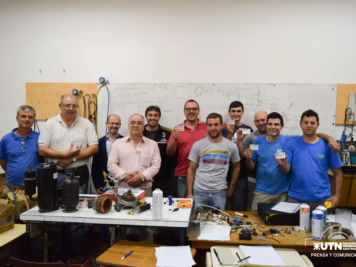 En UTN, nuevos técnicos especializados en equipos de aire acondicionado 