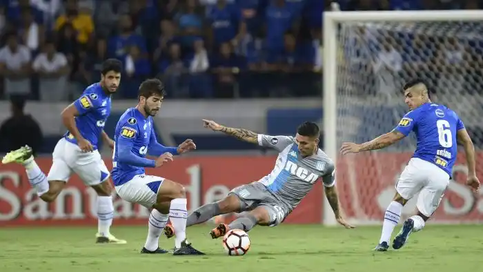 Racing peleó hasta el final pero no pudo con el Cruzeiro