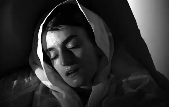 Raúl Perrone trae su "Cump4rsit4"