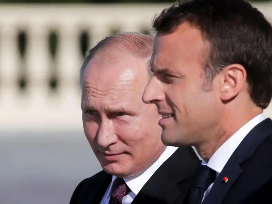 Vladímir Putin y Emmanuel Macron.