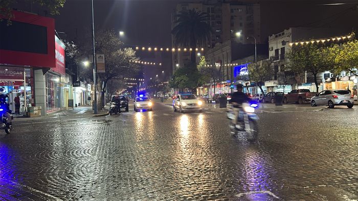 operativo policia noche ambulancia acompañamiento 107 gur bv santa fe rafaela - 2