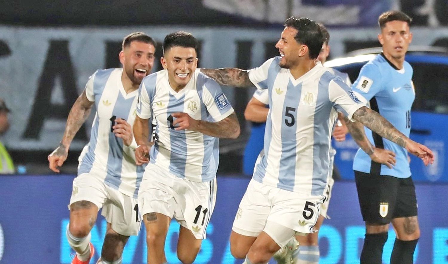 Con un golazo de Thiago Almada, Argentina le ganó a Uruguay y quedó a un paso del Mundial 2026