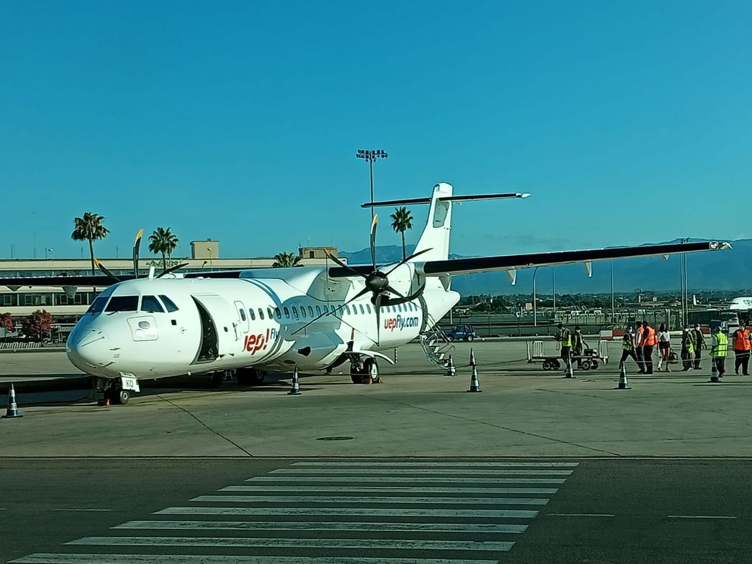 Air Europa deja de volar entre las Islas Baleares y cede la conectividad a Uep!Fly