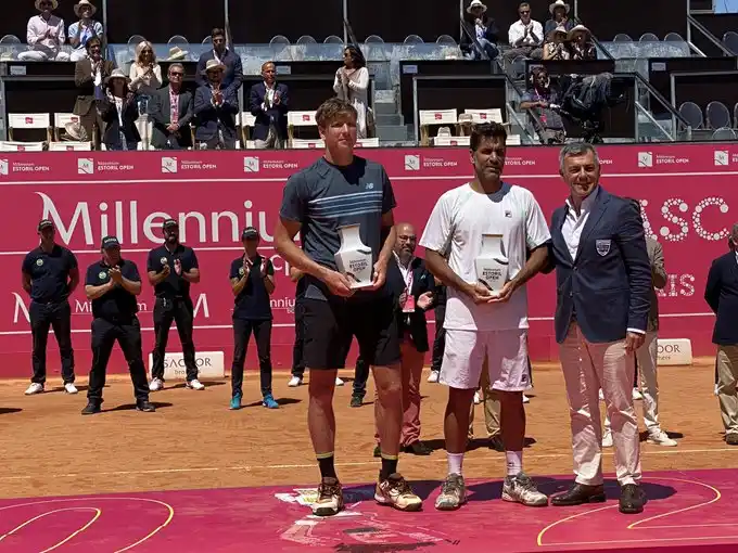 Goransson y González, en la premiación.