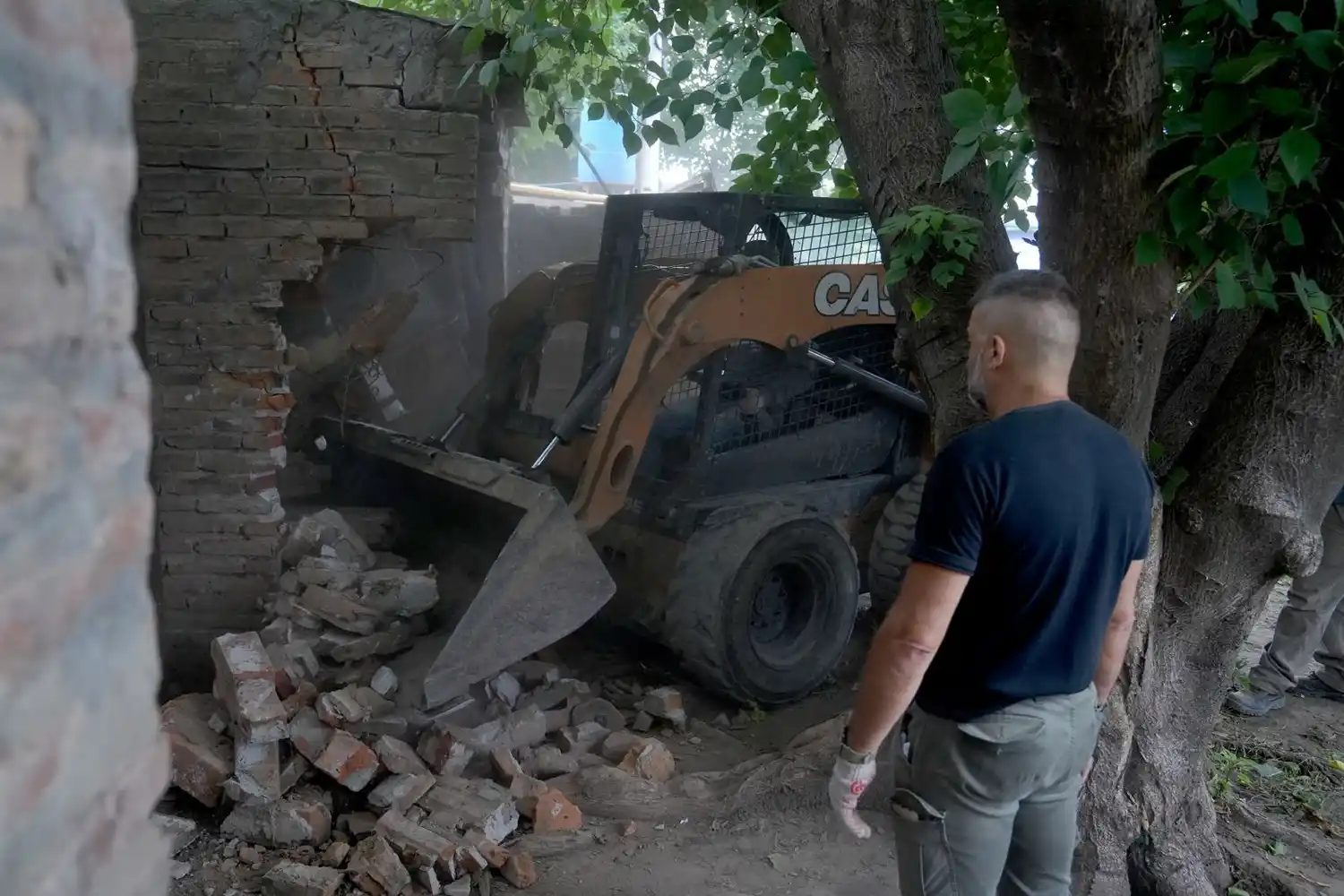 Un nuevo búnker derribaron desde la provincia.