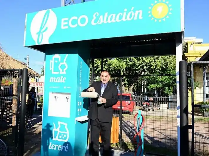Jofré habilitó una moderna eco 
estación en el paseo costanero