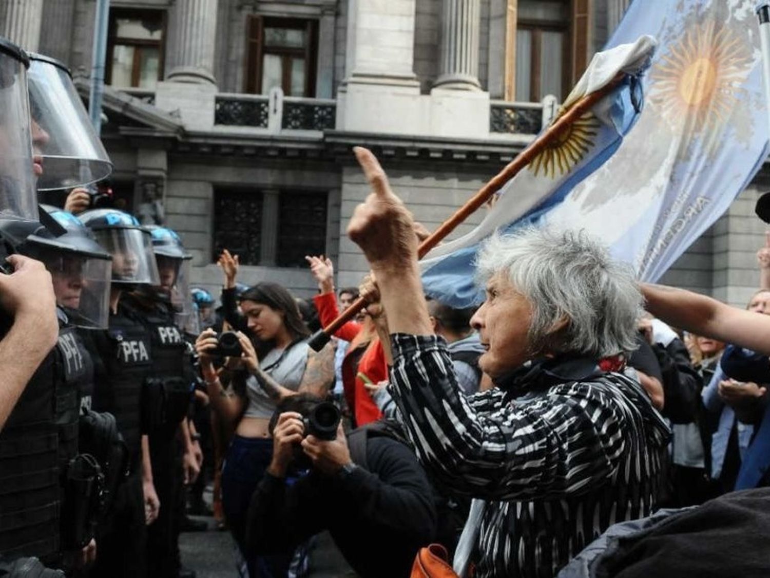 El Gobierno denunció a los organizadores de la marcha de los jubilados por "sedición"