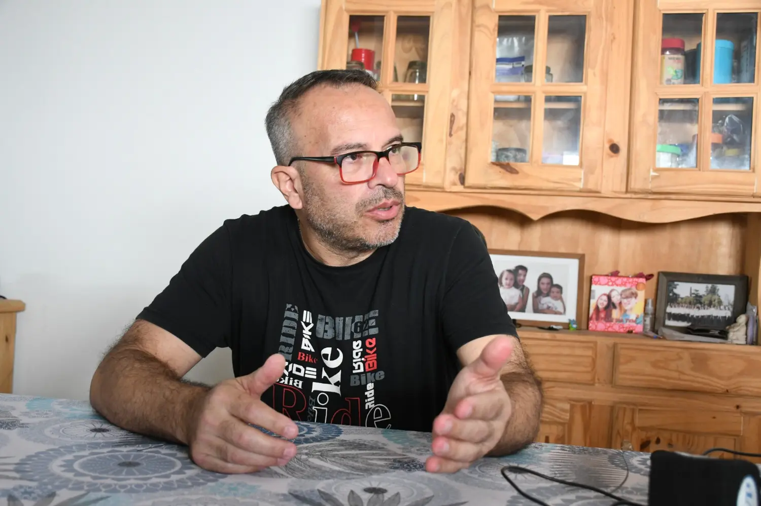 El remisero quiere que los padres de los ladrones de la camioneta “se hagan cargo”