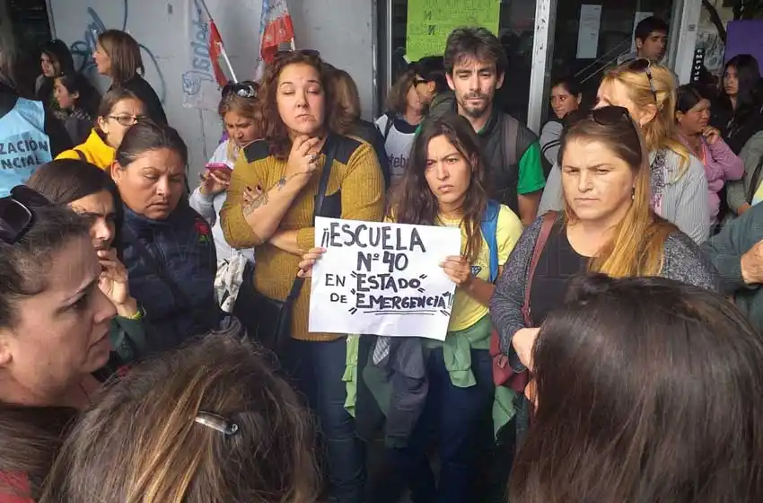 El Boquerón: comunidades educativas protestan en el Consejo Escolar