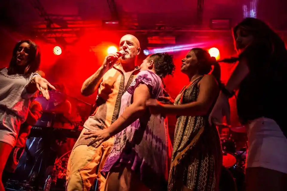 Gustavo Cordera vuelve a cantar en Buenos Aires