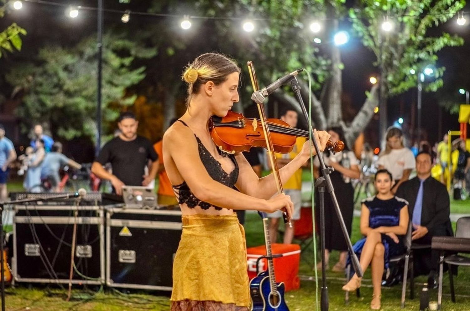 Otro patio susurró este domingo en plaza España