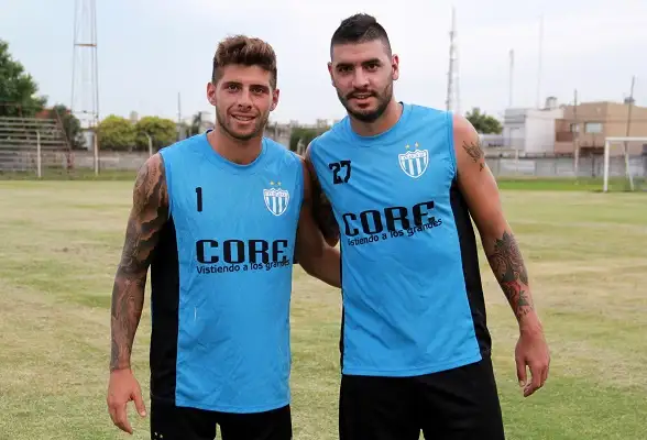 Juventud Unida incorporó a un delantero y a un lateral izquierdo 