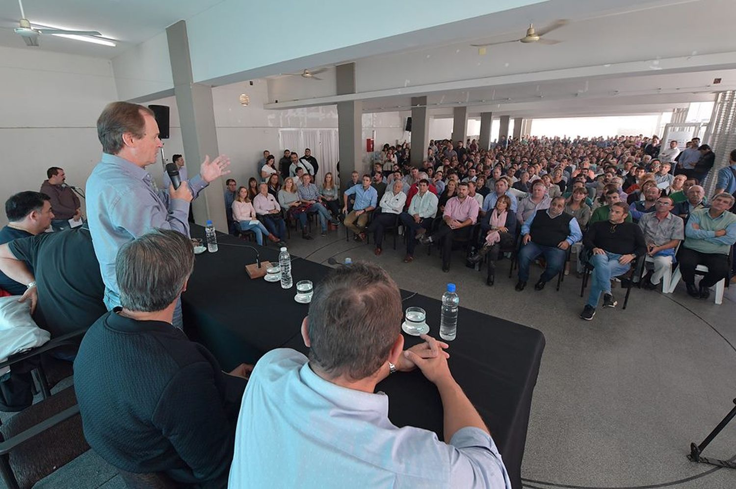 «Debemos construir una oposición responsable, porque más allá del color político de cada uno, la que sufre las consecuencias de lo que está pasando es la gente»