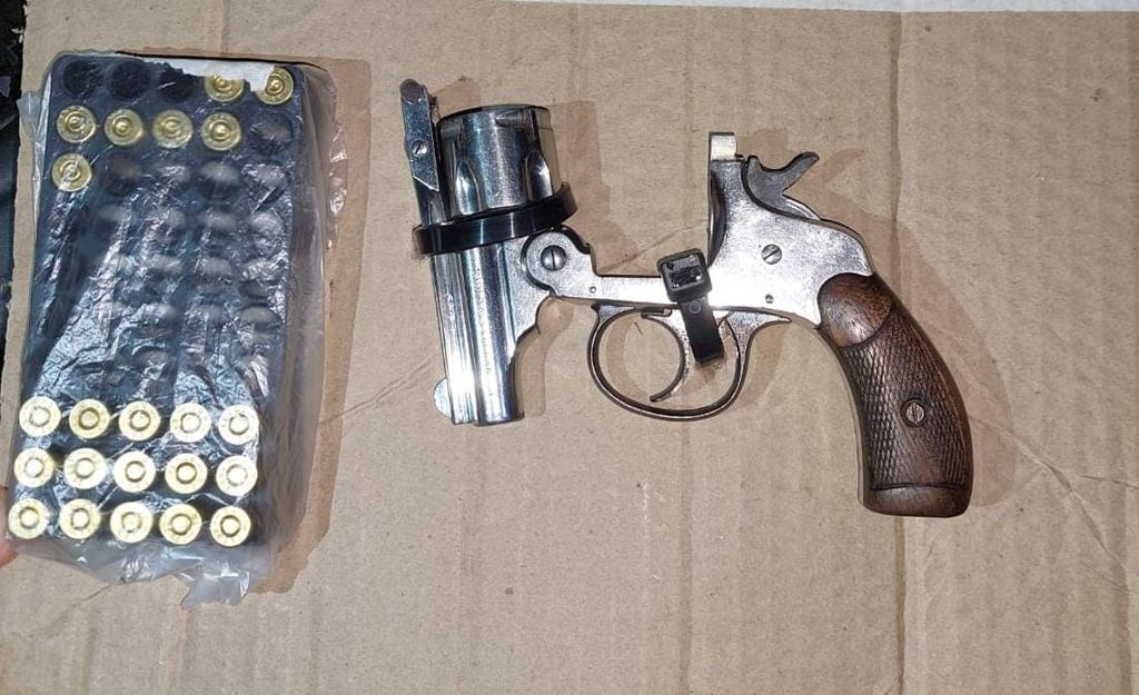 revolver_y_balas