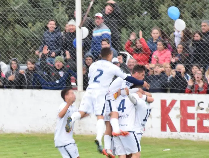 Independiente ganó el clásico  de San Cayetano y le sacó el invicto y la punta a Sportivo