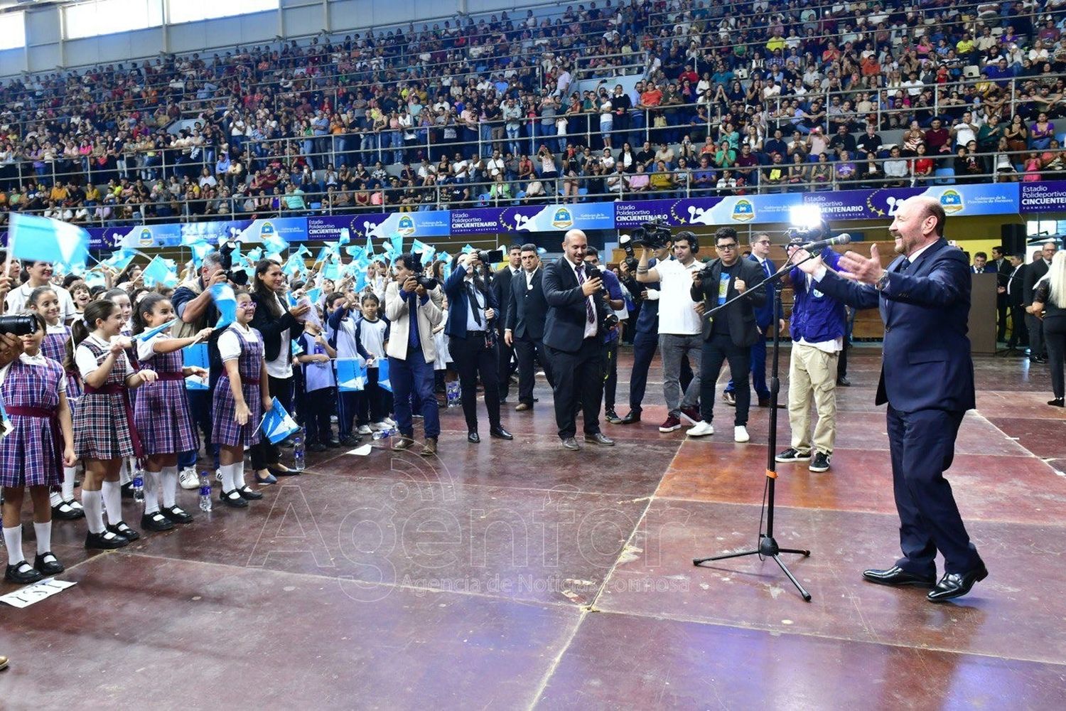 El Estadio Cincuentenario será el escenario del acto por el Día de la Bandera