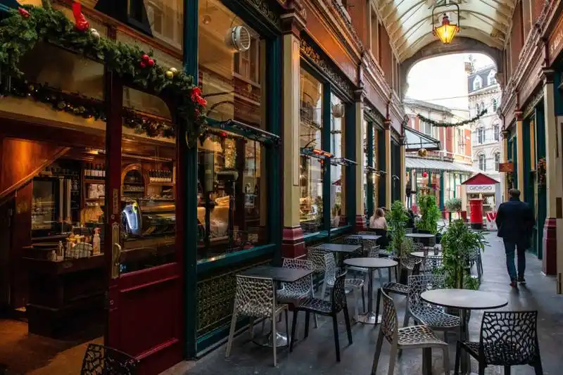 Ómicron está convirtiendo a Londres en una ciudad fantasma